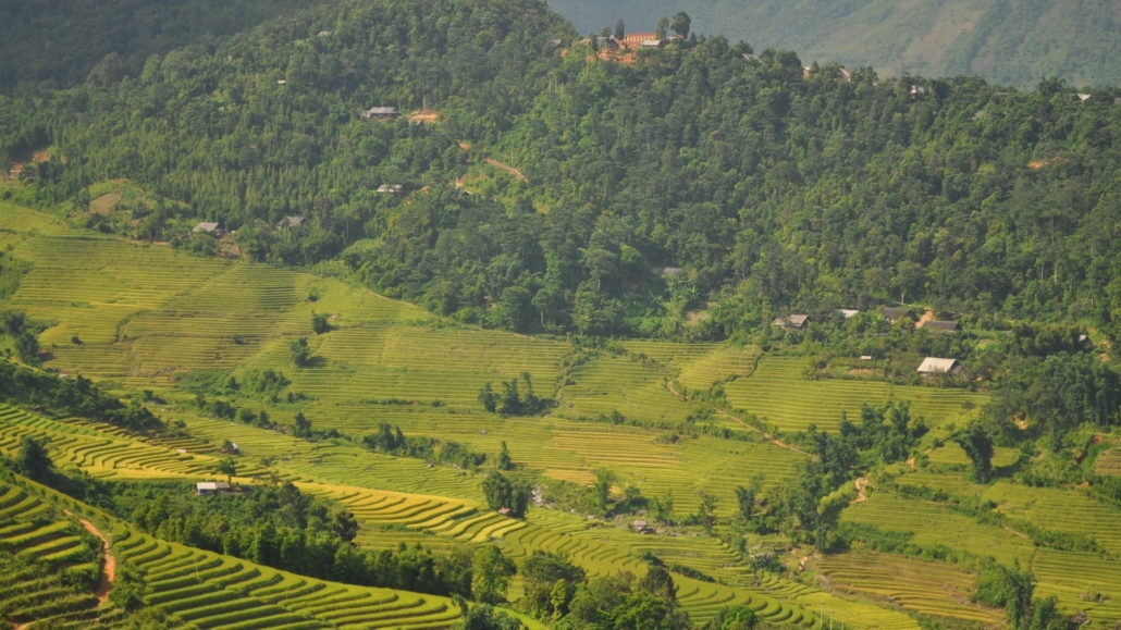 Looking down the valley from the Topas Ecolodge hilltop.